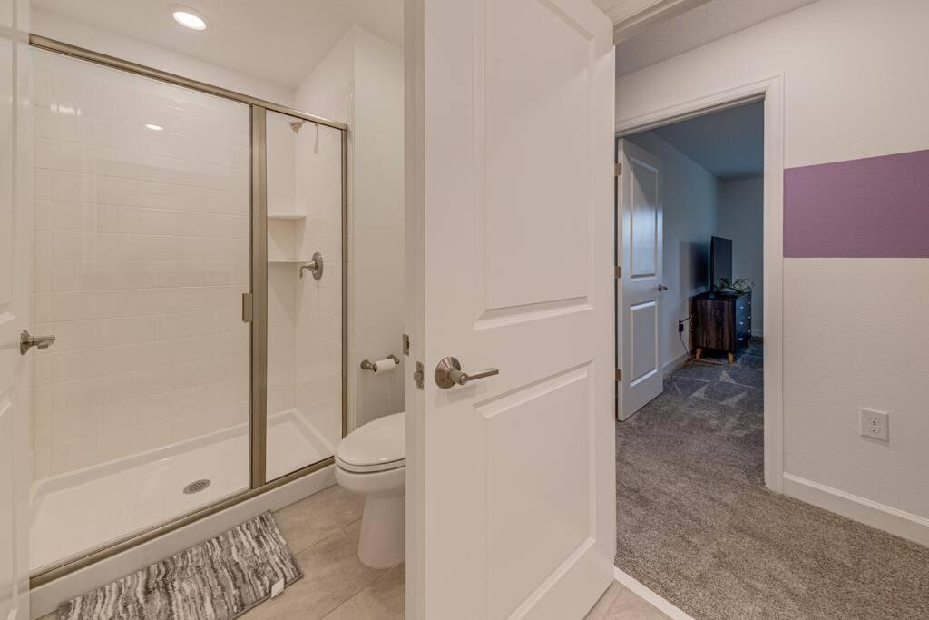 Newly Listed Townhouse Storey Lake, Free Waterpark Кисими Екстериор снимка