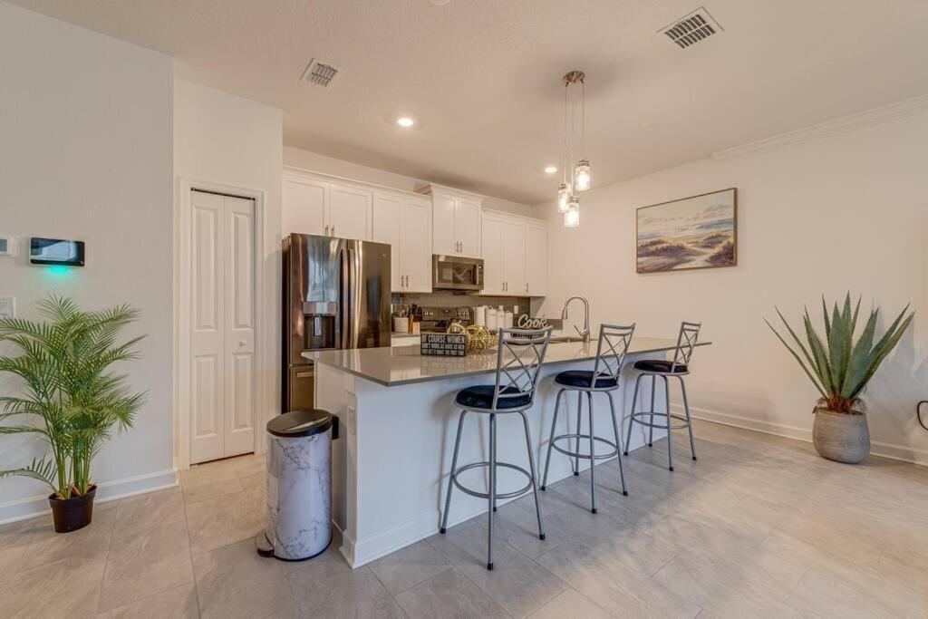 Newly Listed Townhouse Storey Lake, Free Waterpark Кисими Екстериор снимка