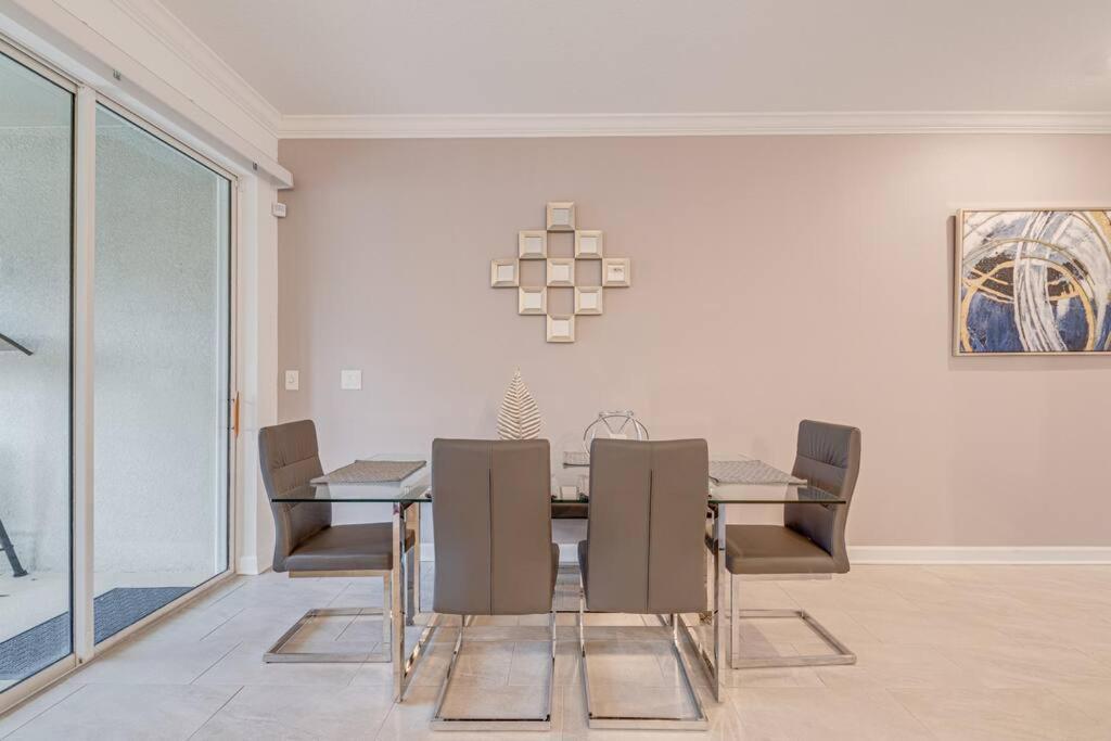 Newly Listed Townhouse Storey Lake, Free Waterpark Кисими Екстериор снимка