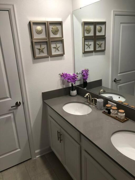 Newly Listed Townhouse Storey Lake, Free Waterpark Кисими Екстериор снимка