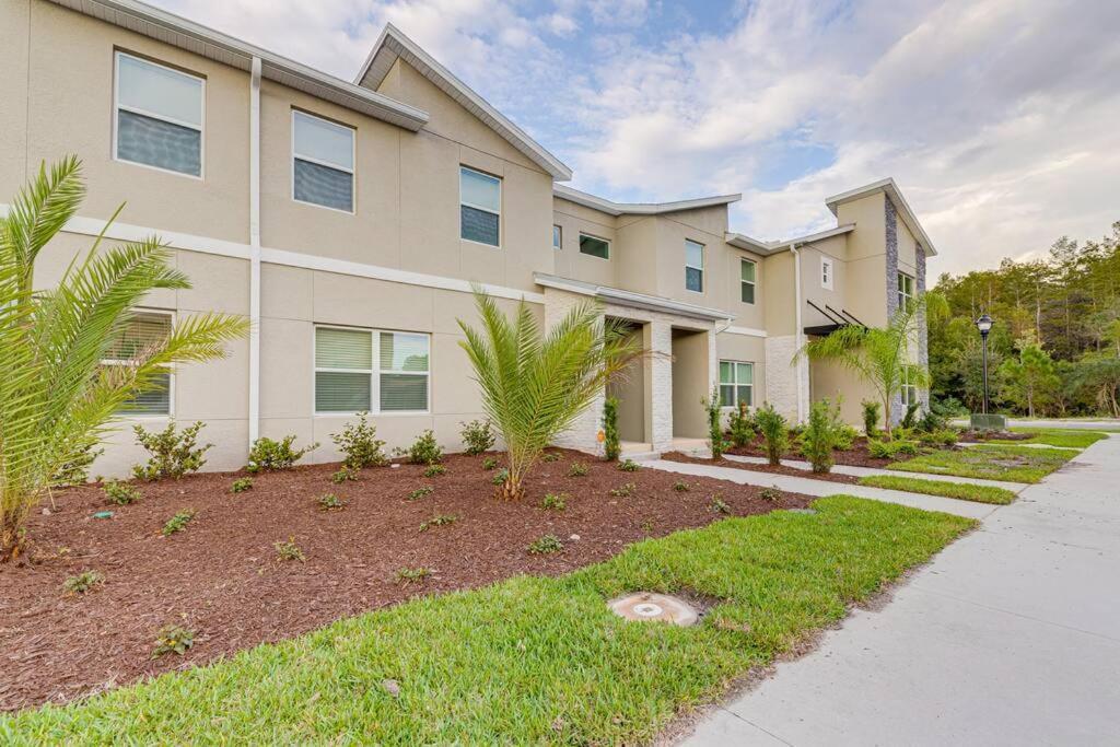Newly Listed Townhouse Storey Lake, Free Waterpark Кисими Екстериор снимка